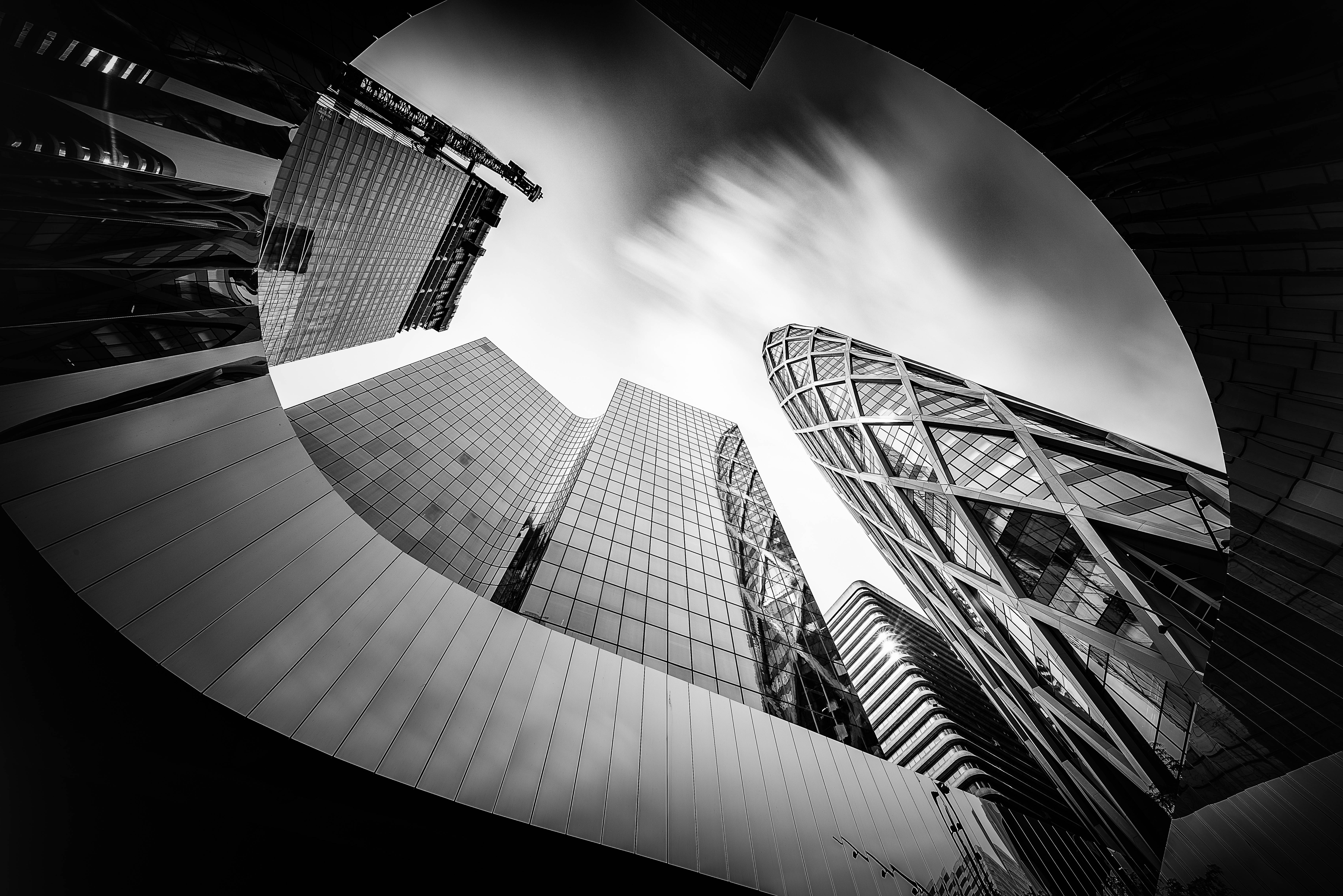 Un oeil sur la Défense.. Emmanuel Raussin