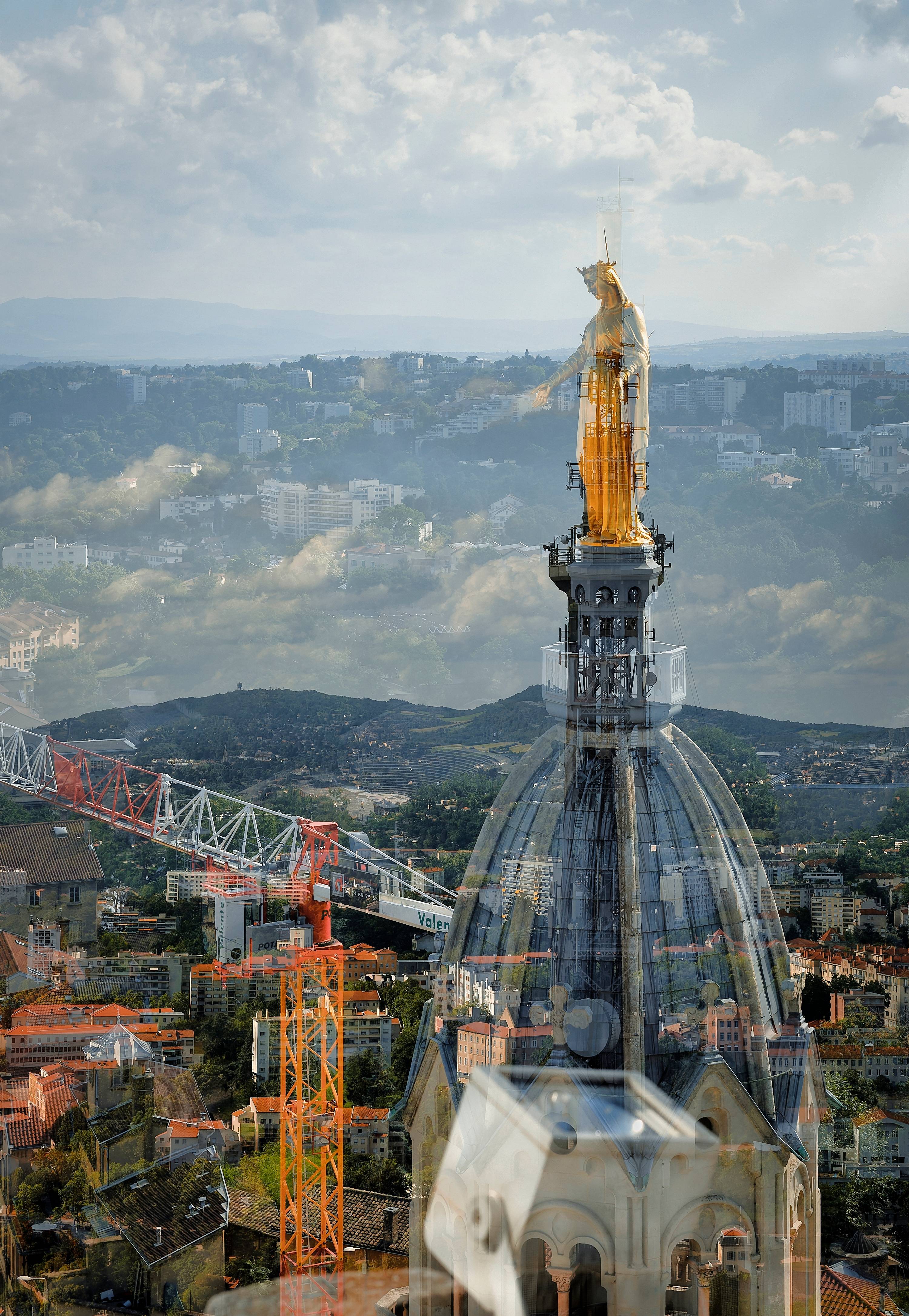 La vierge sur la tour. Hervé Hameury