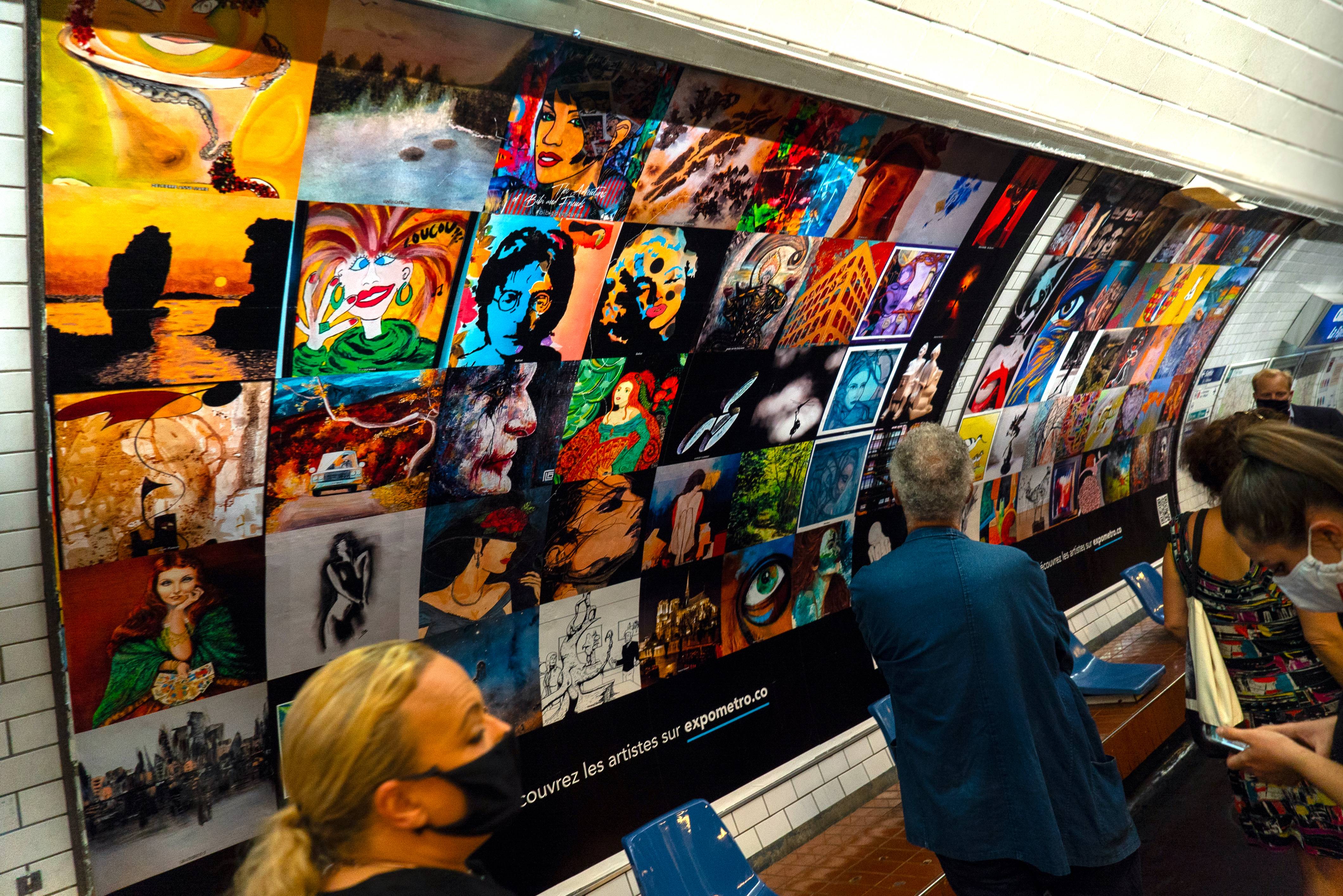 Affiche 2 Expo Métro Paris 2020 Chaussée d'Antin La Fayette.  ArtQuid Team