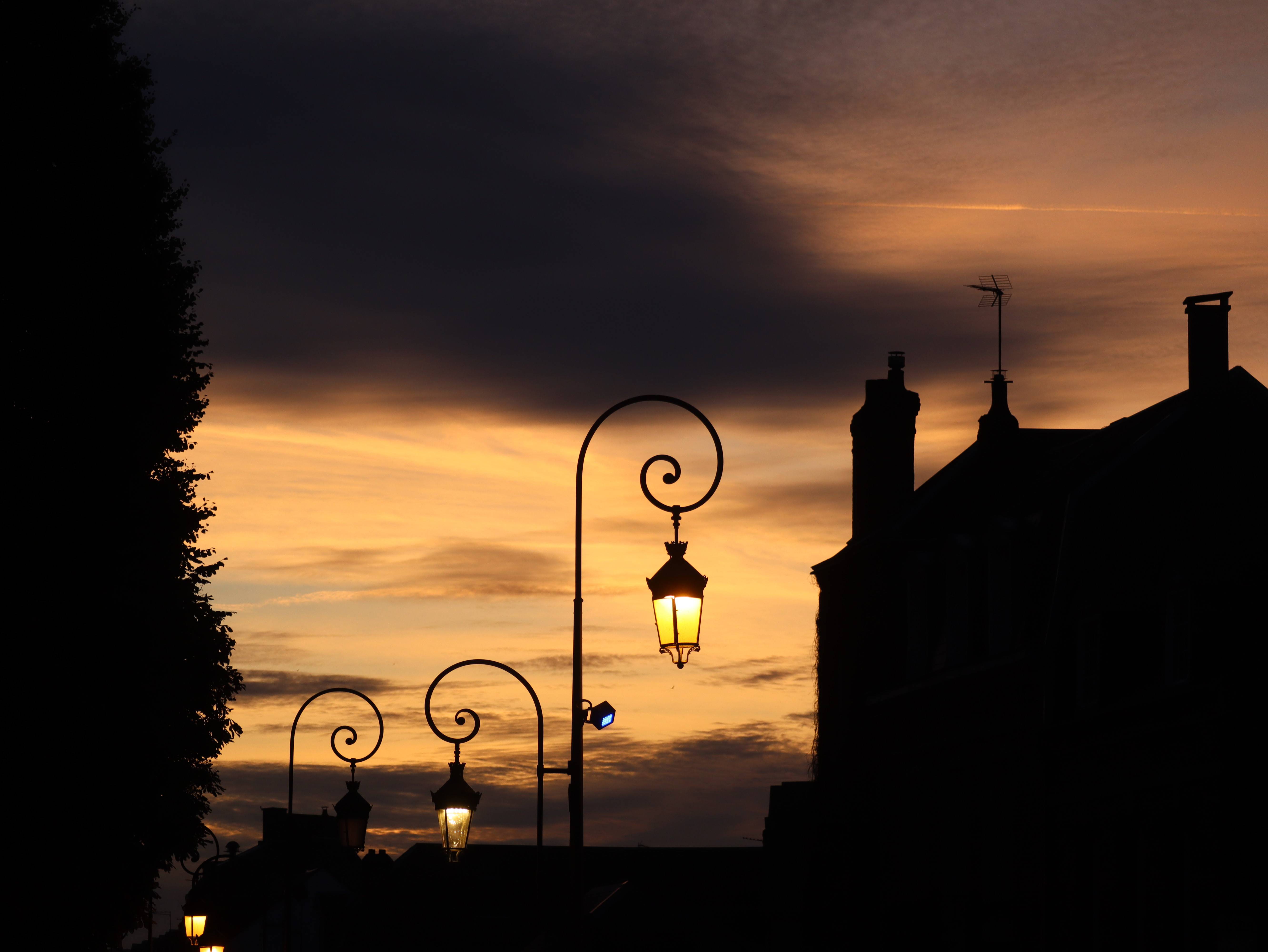 «L'aventure a pour moi, le même attrait qu'1 réverbère pour un papillon de nuit». Nathalie Hochard-Gaudry