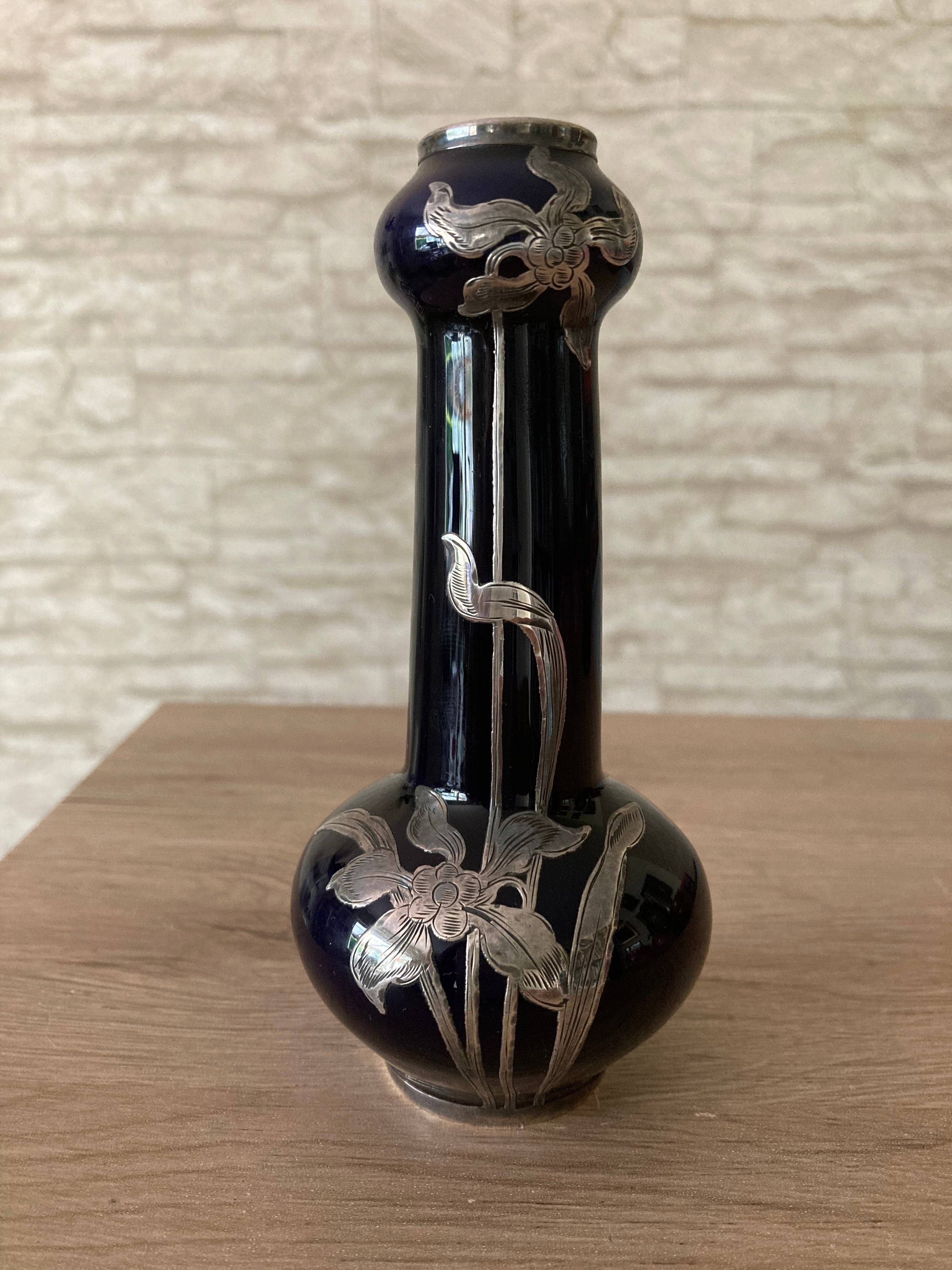 Porzellanvase mit galvanischer Silberauflage, wohl Deutsch (Rosenthal) ? ? , Um 1910. Glaskunstgalerie Raphael Weber