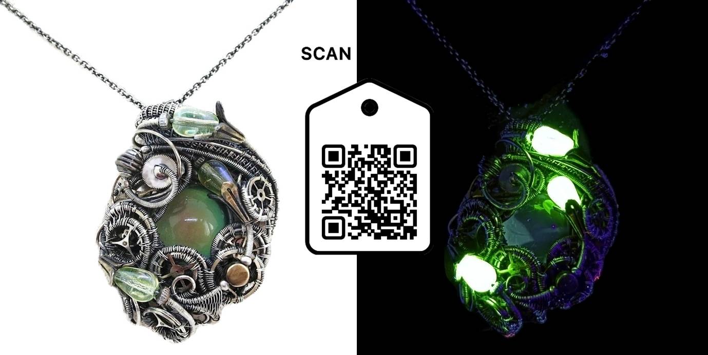 Color-Changing «Mood» Steampunk Pendant in Sterling Silver with UV-Reactive Glas. Heather Jordan Jewelry
