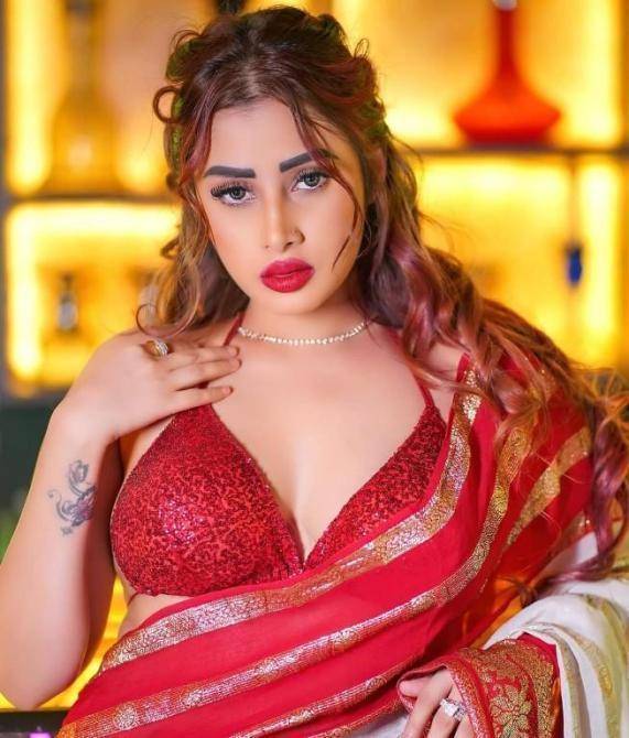 Call Girls In Gaur City Noida 9667606617 Escort Service. 