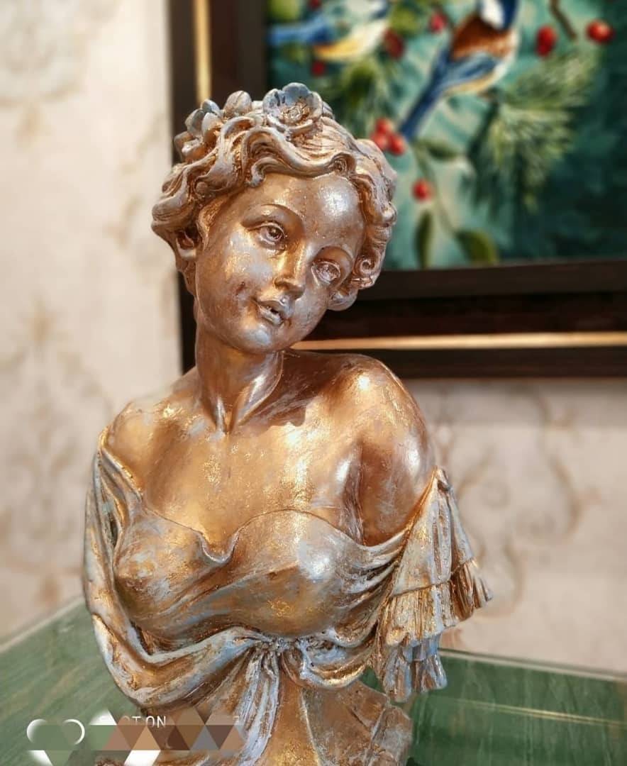 Goddess of love. Zharfhonar