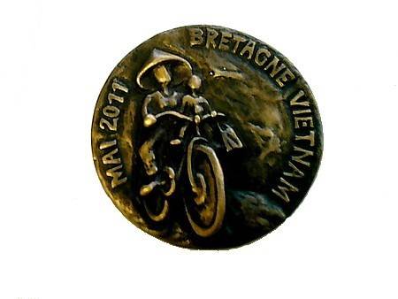 Medal for the call, humanitarian work lorient, May 2011. Gilbert Liblin Gilbert Liblin Création