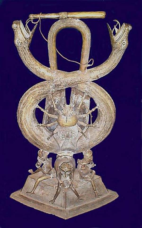 Objet d'art. Boris Njoya