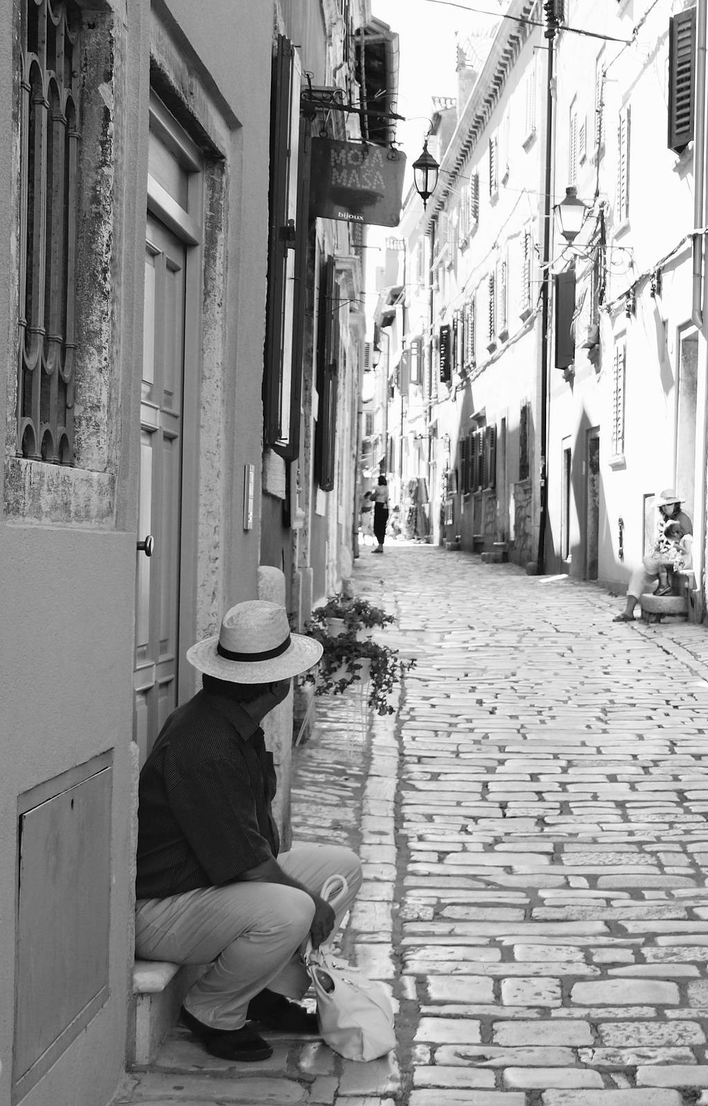 Waiting. Maxime Schmitt