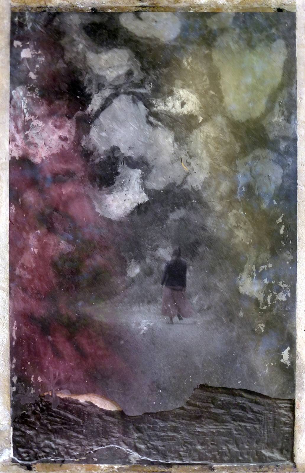 Jeune femme enceinte descendant au village. Helgorsky Francis