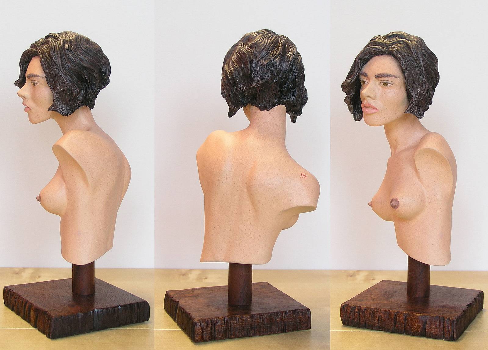 Just a Girl, a Modern Nude. Ion Fontxo Gutié